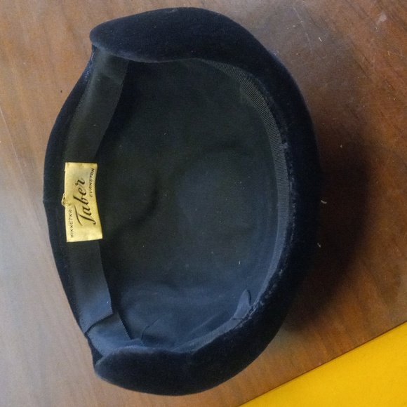 Vintage woman's hat - Picture 4 of 4